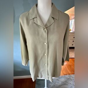 100% silk Orvis button up collared blouse